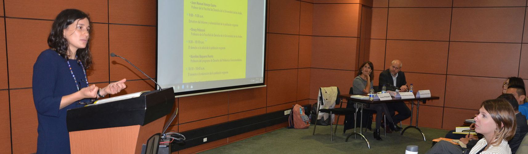 Acto de lanzamiento del Centro de Estudios en Migración 